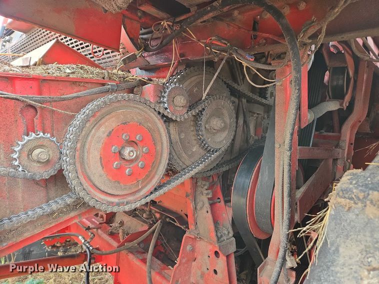 image for item EV5476 1984 Massey Ferguson 860 combine