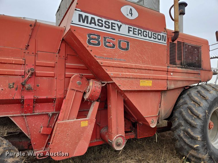 image for item EV5476 1984 Massey Ferguson 860 combine