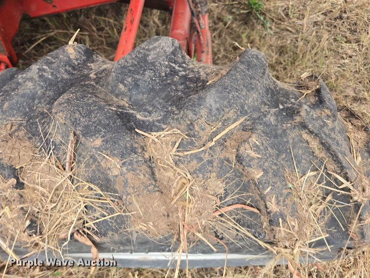 image for item EV5476 1984 Massey Ferguson 860 combine