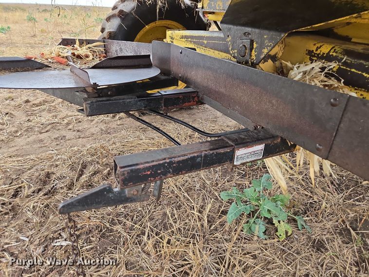 image for item EV5477 New Holland TR95 combine