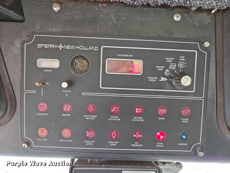 image for item EV5477 New Holland TR95 combine