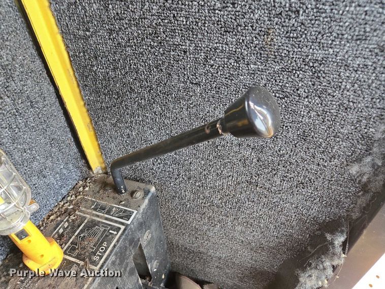 image for item EV5477 New Holland TR95 combine