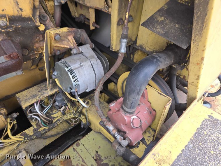 image for item EV5477 New Holland TR95 combine