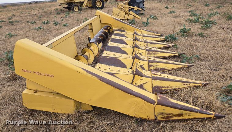 image for item EV5479 New Holland corn head