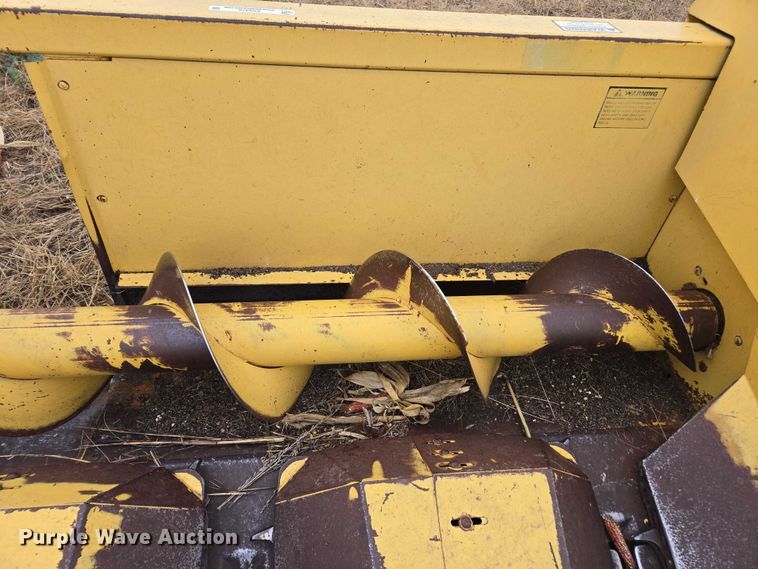 image for item EV5479 New Holland corn head