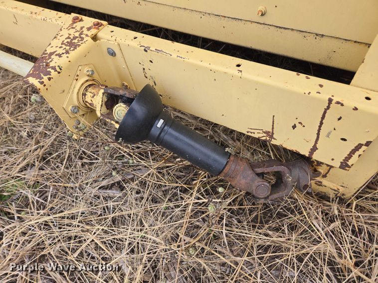 image for item EV5481 New Holland corn head