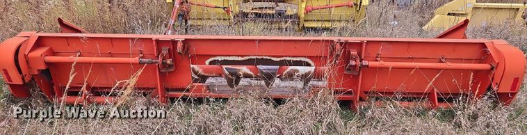 image for item EV5485 Massey Ferguson 1163 corn head