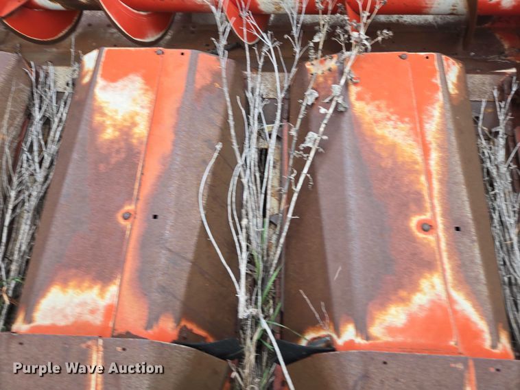 image for item EV5485 Massey Ferguson 1163 corn head