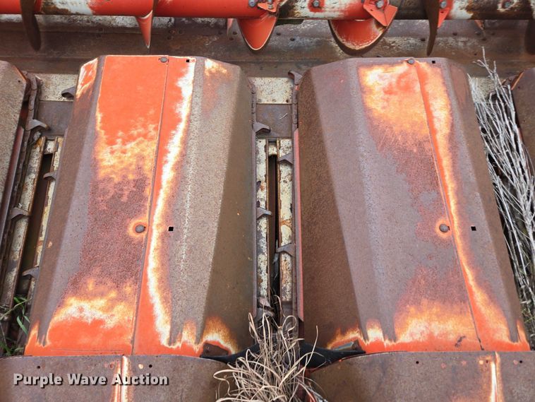 image for item EV5485 Massey Ferguson 1163 corn head