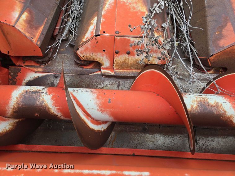 image for item EV5485 Massey Ferguson 1163 corn head