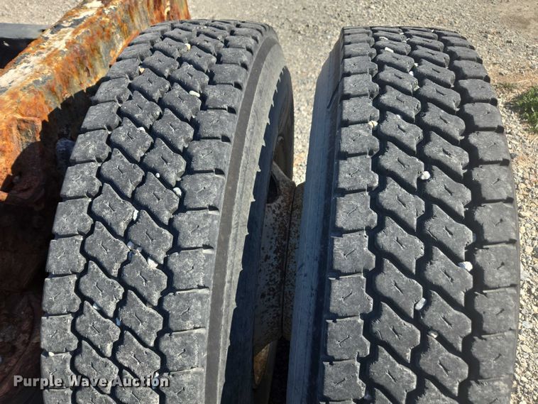 image for item EV5487 1996 Kenworth T600 truck cab and chassis