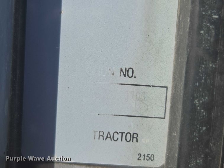 image for item EV5487 1996 Kenworth T600 truck cab and chassis