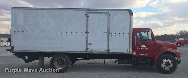 image for item EV5493 1997 International 4900 box truck