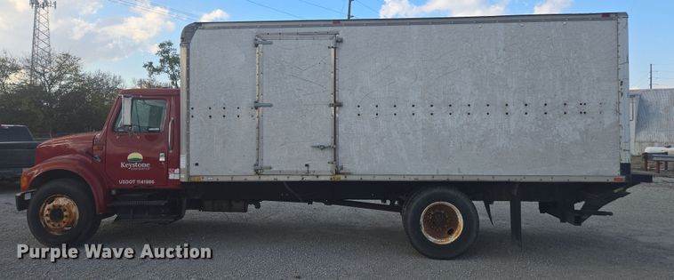 image for item EV5493 1997 International 4900 box truck