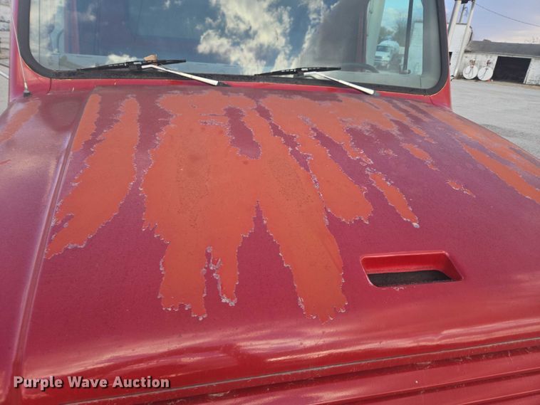 image for item EV5493 1997 International 4900 box truck