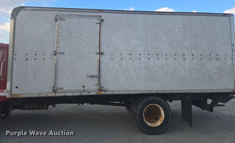image for item EV5493 1997 International 4900 box truck