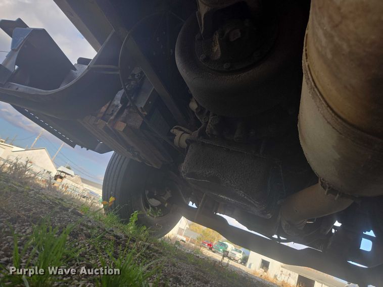 image for item EV5493 1997 International 4900 box truck