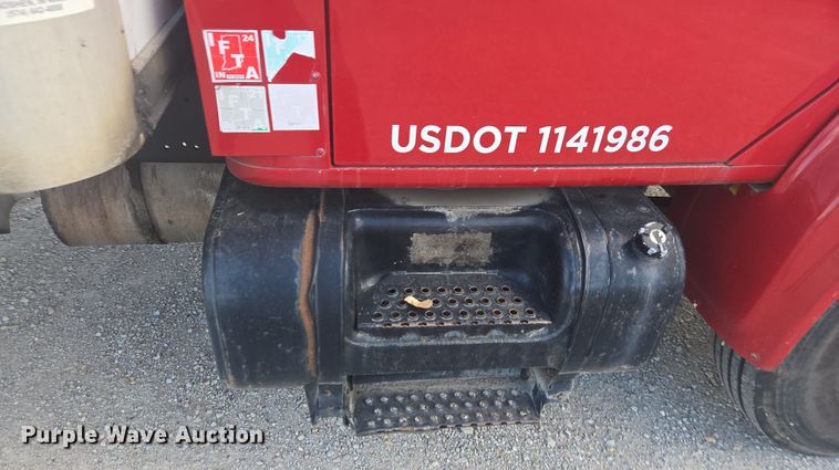 image for item EV5493 1997 International 4900 box truck