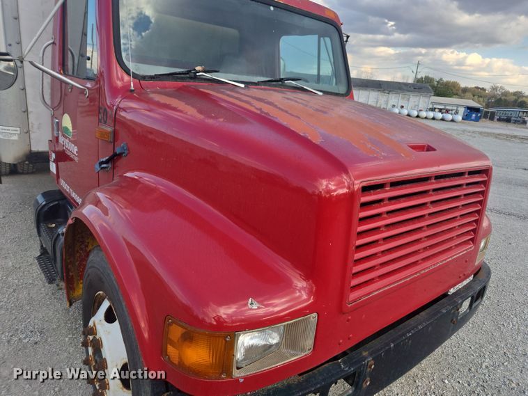 image for item EV5493 1997 International 4900 box truck