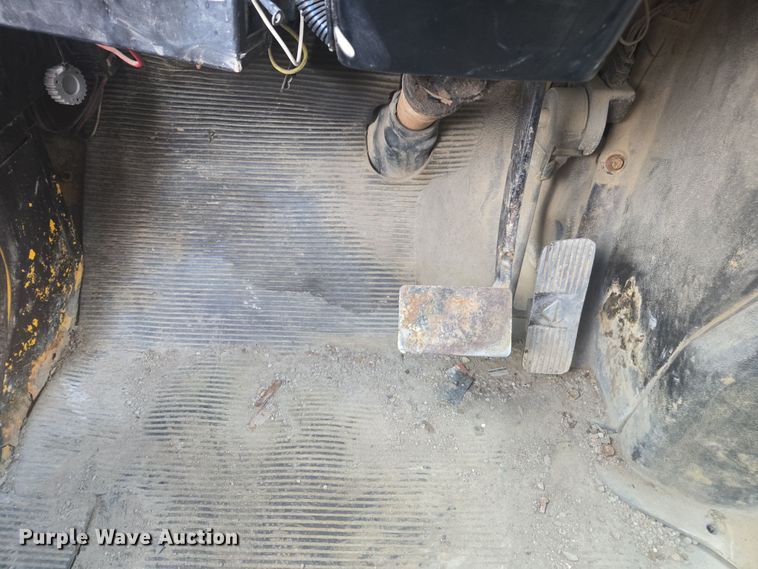 image for item EV5493 1997 International 4900 box truck