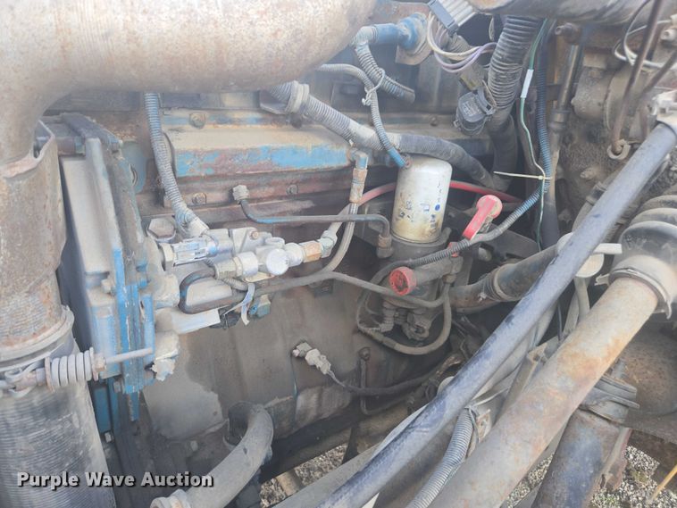 image for item EV5493 1997 International 4900 box truck