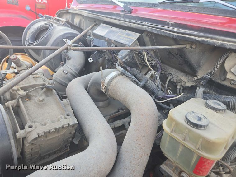 image for item EV5493 1997 International 4900 box truck