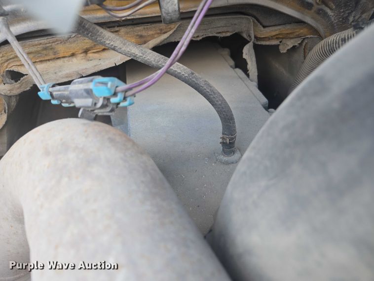 image for item EV5493 1997 International 4900 box truck