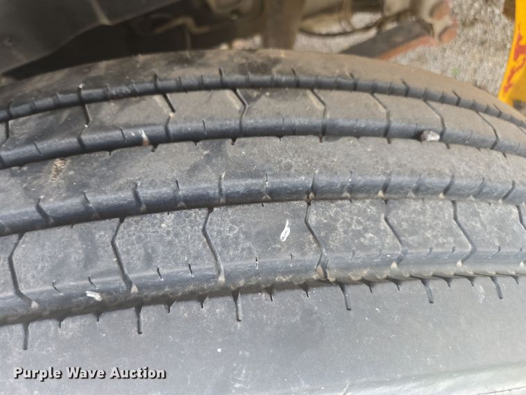 image for item EV5493 1997 International 4900 box truck