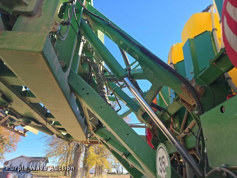 image for item EV5494 2018 John Deere R4038 sprayer