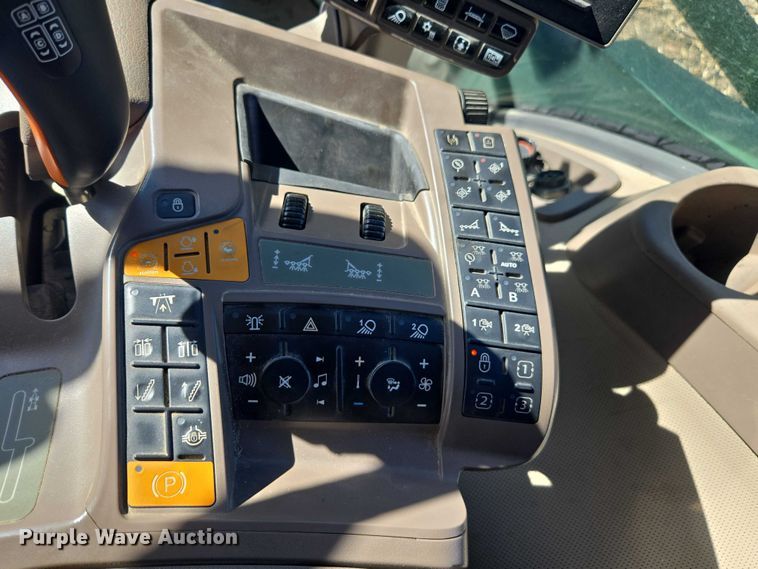 image for item EV5494 2018 John Deere R4038 sprayer