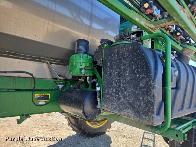 image for item EV5495 2016 John Deere R4045 sprayer