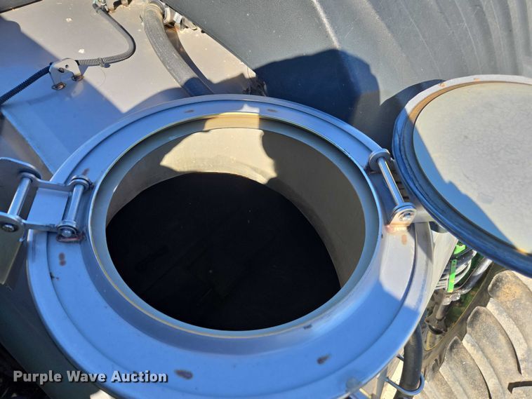 image for item EV5495 2016 John Deere R4045 sprayer