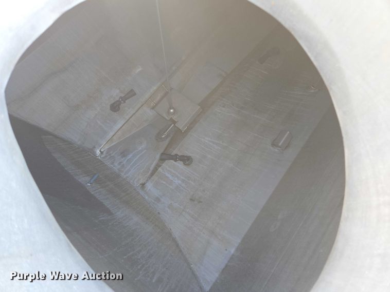 image for item EV5495 2016 John Deere R4045 sprayer