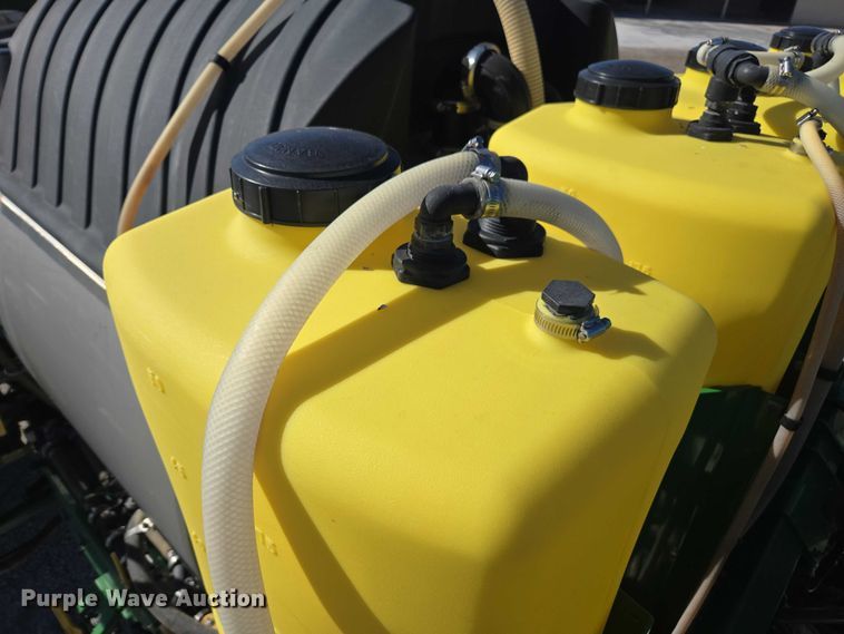 image for item EV5495 2016 John Deere R4045 sprayer