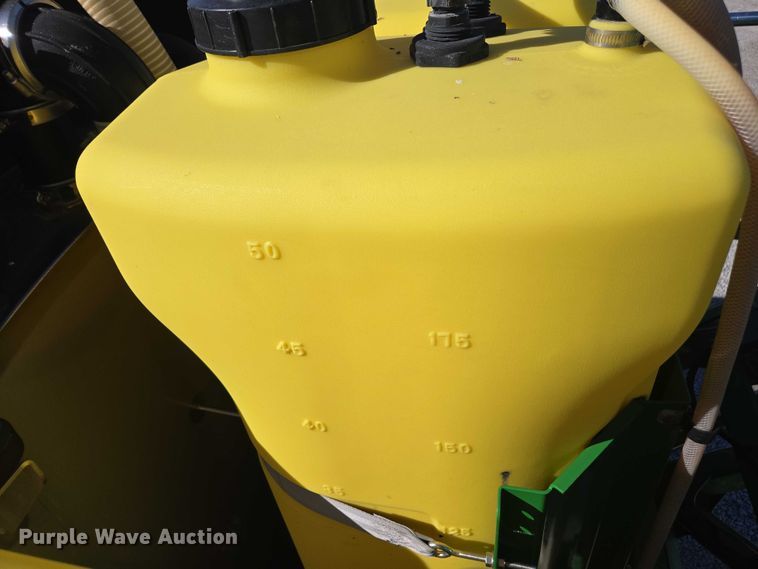 image for item EV5495 2016 John Deere R4045 sprayer