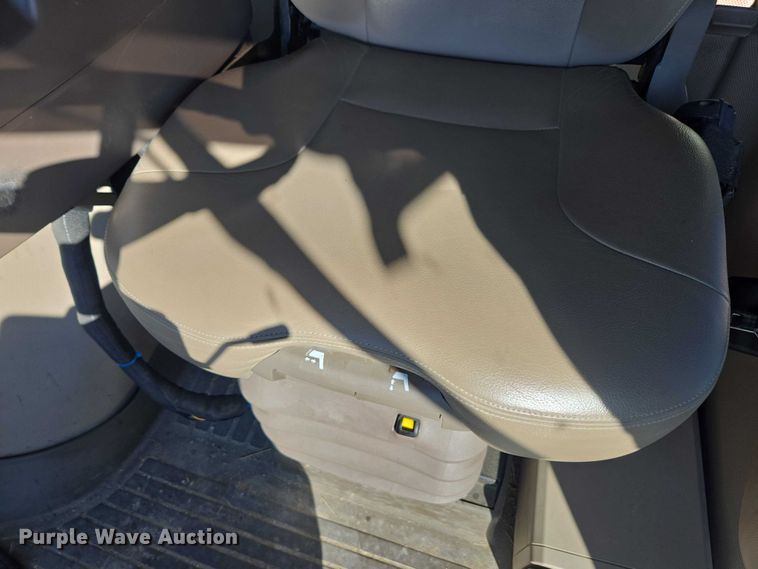 image for item EV5495 2016 John Deere R4045 sprayer