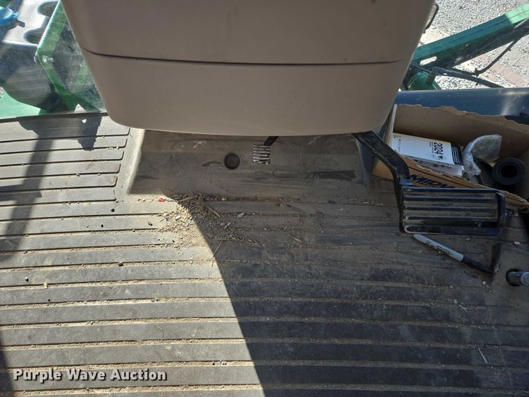 image for item EV5495 2016 John Deere R4045 sprayer