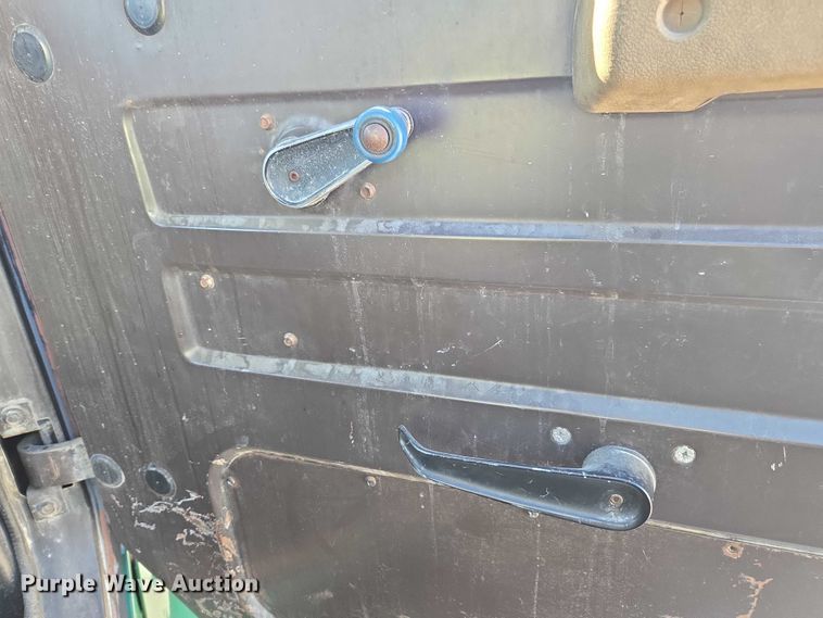 image for item EV5496 1990 International 4900 tank truck