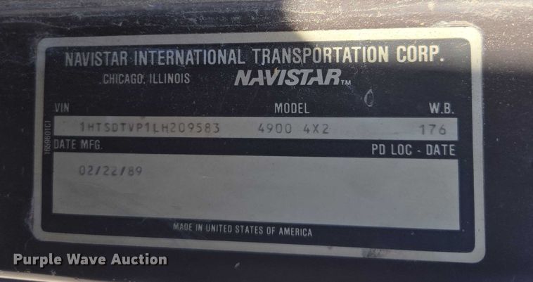 image for item EV5496 1990 International 4900 tank truck