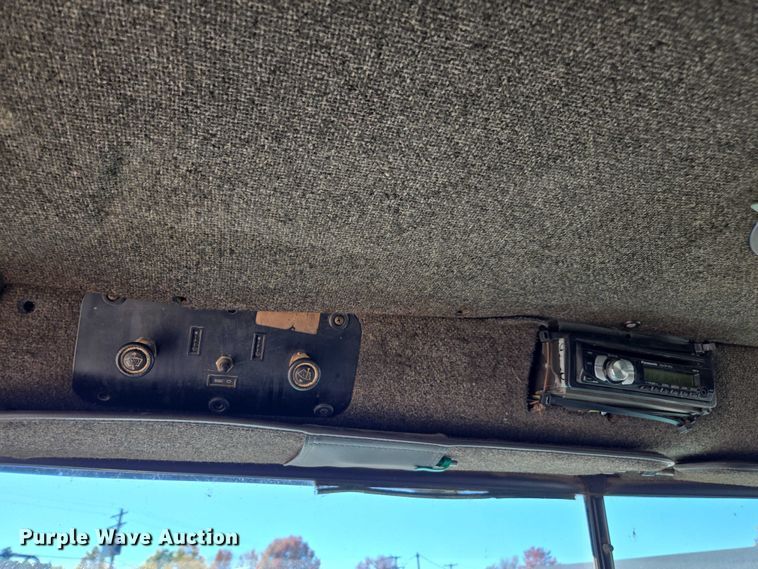 image for item EV5497 1992 International 9400 tank truck