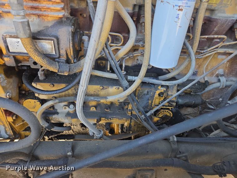 image for item EV5497 1992 International 9400 tank truck