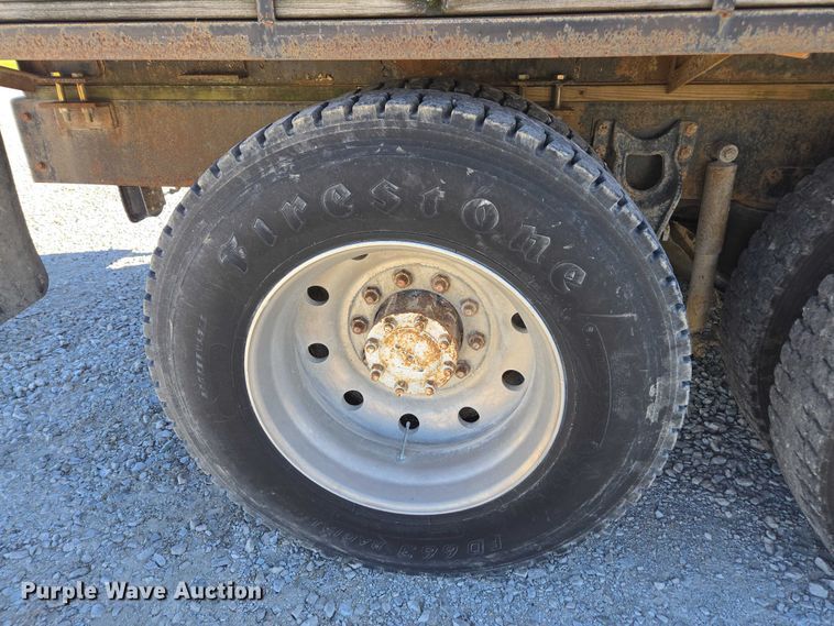 image for item EV5497 1992 International 9400 tank truck