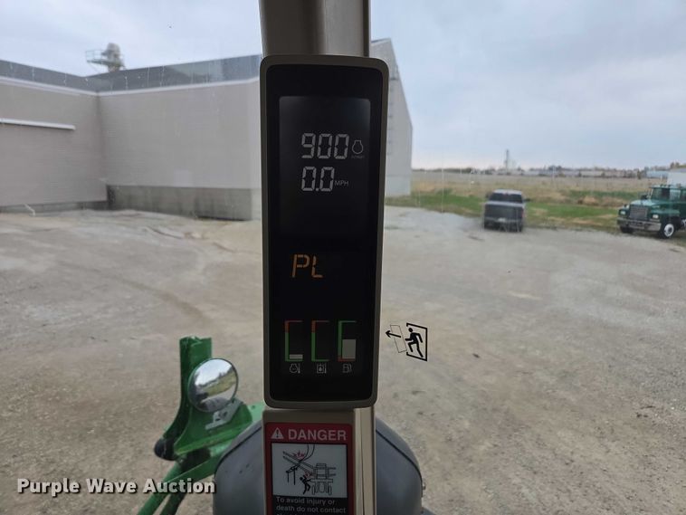 image for item EV5499 2012 John Deere 4940 spreader