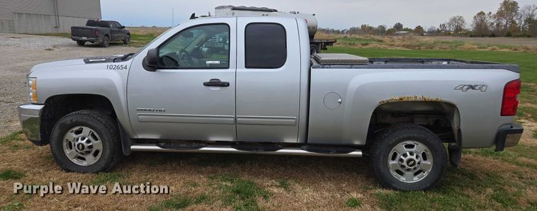image for item EV5500 2013 Chevrolet Silverado 2500HD LT Ext. Cab pickup truck