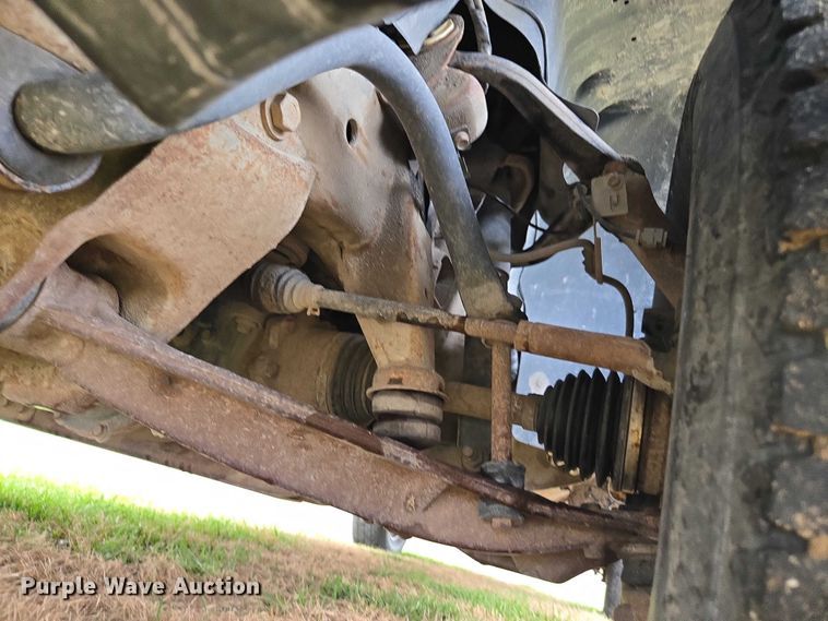 image for item EV5500 2013 Chevrolet Silverado 2500HD LT Ext. Cab pickup truck