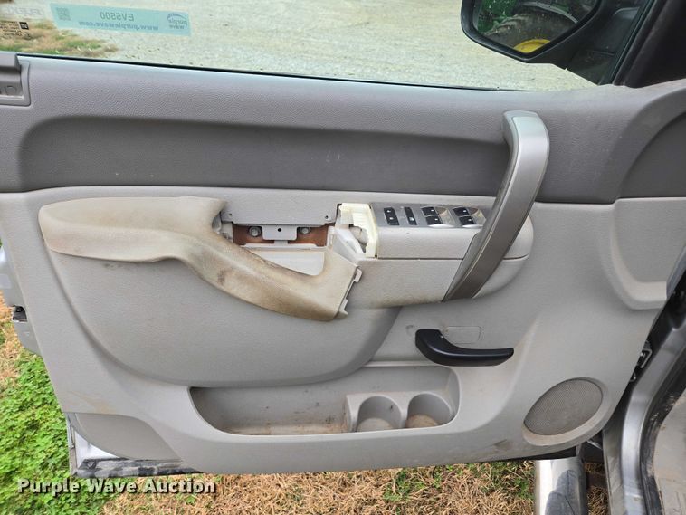 image for item EV5500 2013 Chevrolet Silverado 2500HD LT Ext. Cab pickup truck