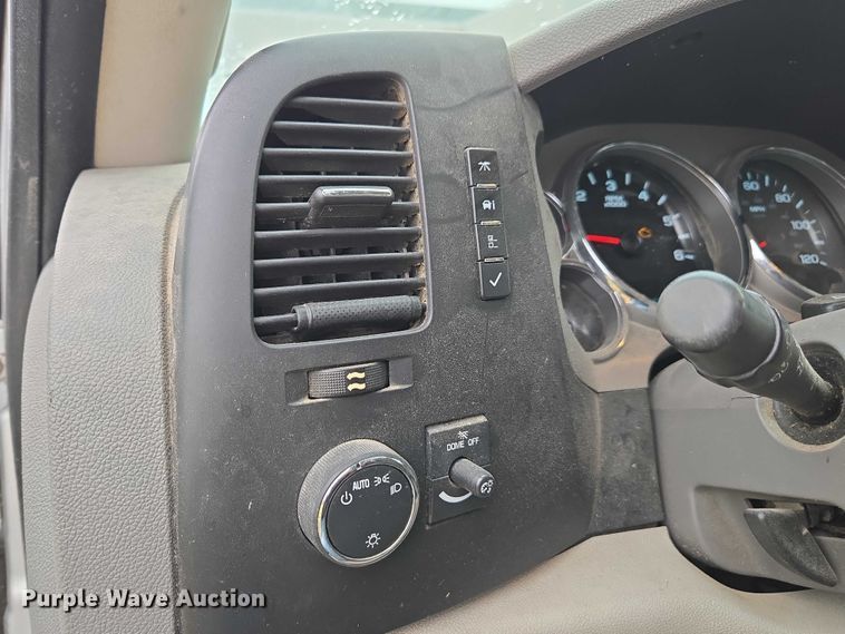 image for item EV5500 2013 Chevrolet Silverado 2500HD LT Ext. Cab pickup truck