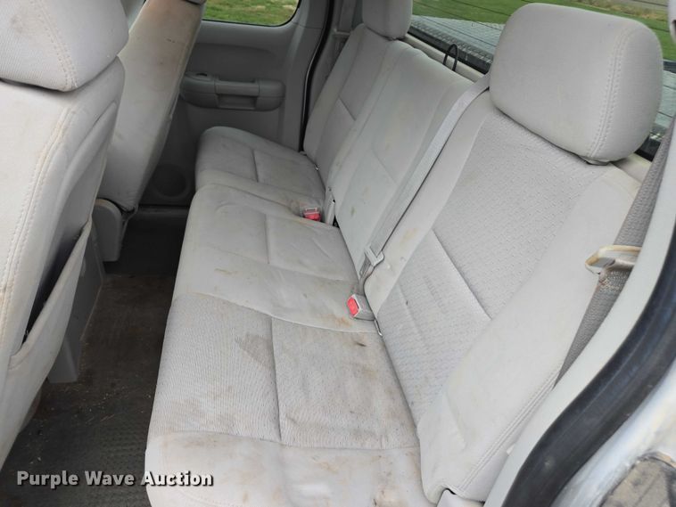 image for item EV5500 2013 Chevrolet Silverado 2500HD LT Ext. Cab pickup truck