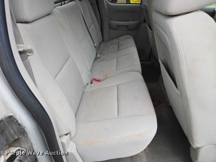 image for item EV5500 2013 Chevrolet Silverado 2500HD LT Ext. Cab pickup truck