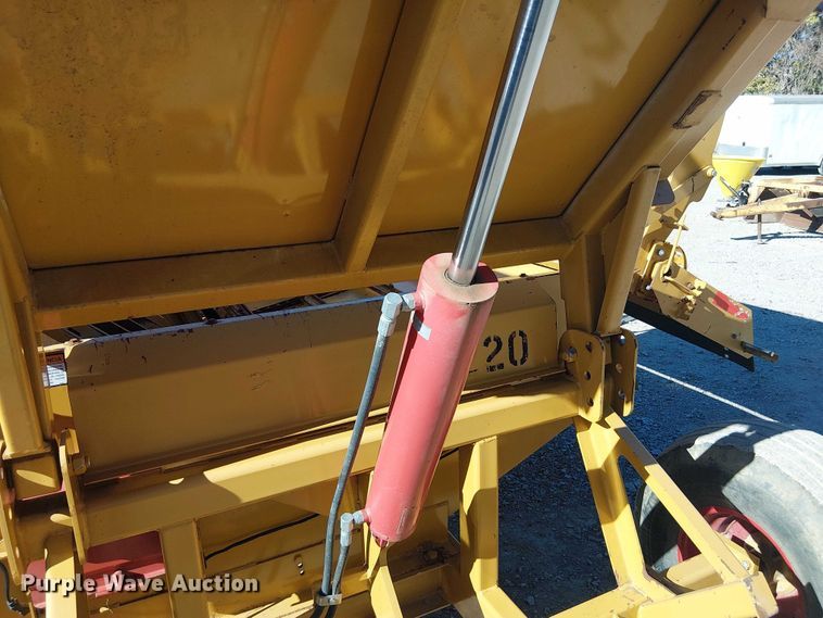 image for item FB4496 DuraTech Haybuster 2655 bale processor